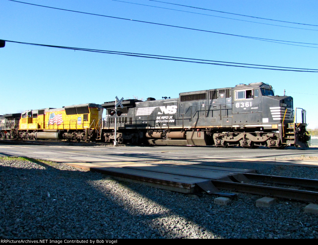 NS 8361 and UP 5028